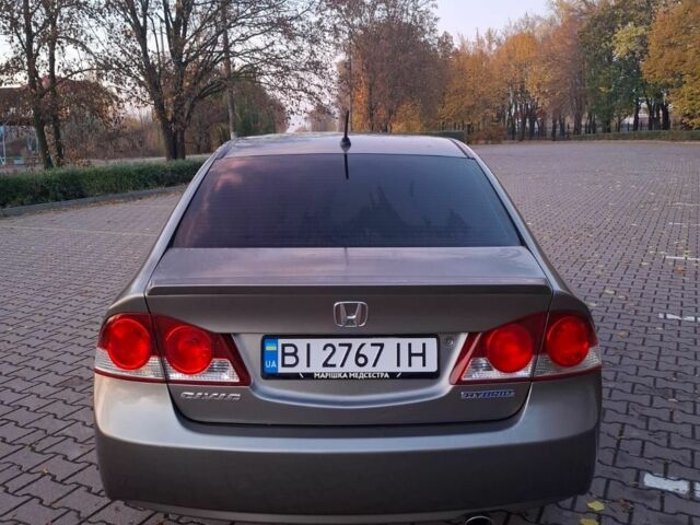 Хонда Цивик 2007 в Миргороде на Automoto.ua Серый Хонда Цивик, объемом двигателя 1.3 л и пробегом 1000 тыс. км за 5900 $, фото 5 на Automoto.ua