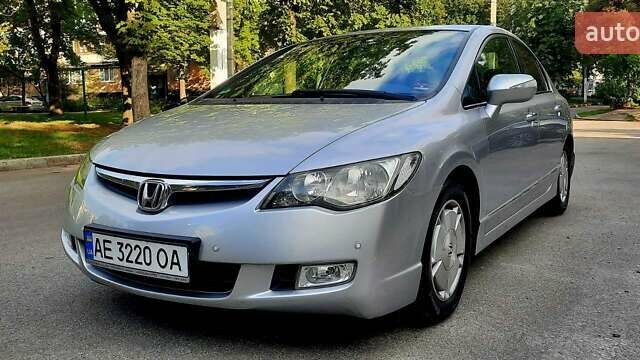 Серый Хонда Цивик, объемом двигателя 1.3 л и пробегом 209 тыс. км за 7000 $, фото 3 на Automoto.ua