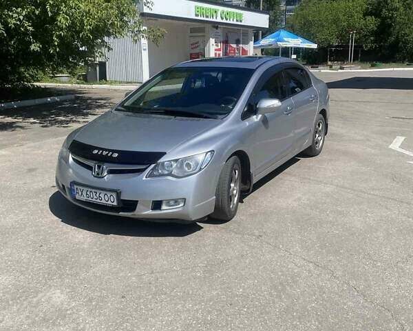 Серый Хонда Цивик, объемом двигателя 1.8 л и пробегом 308 тыс. км за 6700 $, фото 5 на Automoto.ua