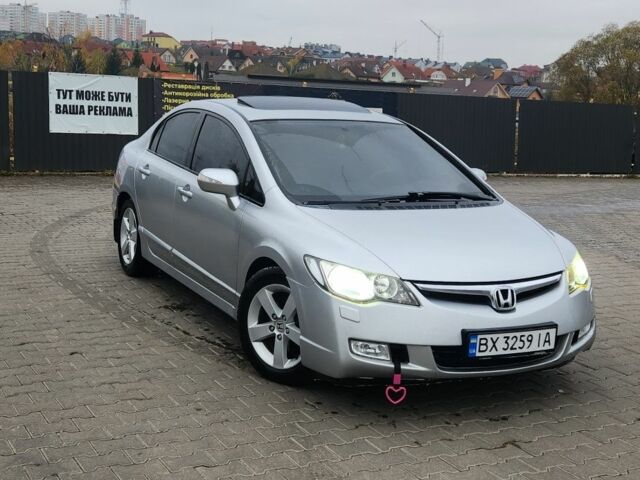 Серый Хонда Цивик, объемом двигателя 1.8 л и пробегом 312 тыс. км за 5700 $, фото 4 на Automoto.ua