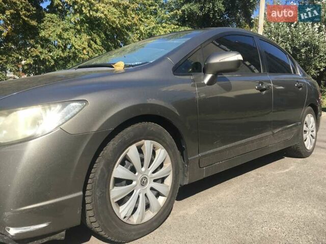 Серый Хонда Цивик, объемом двигателя 1.8 л и пробегом 218 тыс. км за 7100 $, фото 1 на Automoto.ua