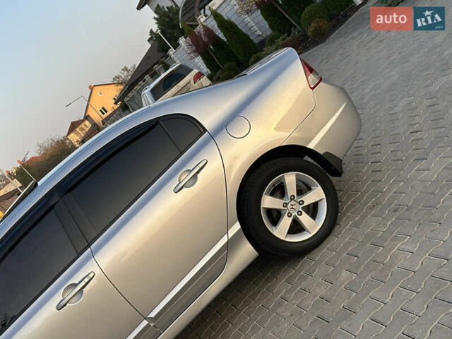 Серый Хонда Цивик, объемом двигателя 1.8 л и пробегом 176 тыс. км за 7999 $, фото 26 на Automoto.ua