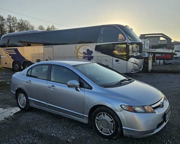 Серый Хонда Цивик, объемом двигателя 1.3 л и пробегом 200 тыс. км за 2900 $, фото 6 на Automoto.ua