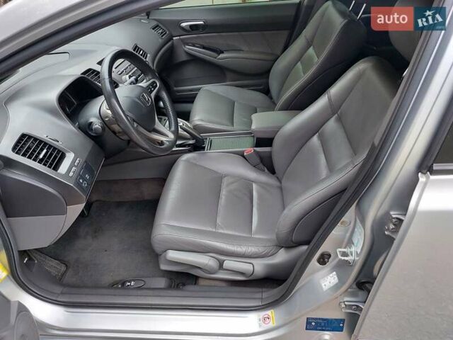 Серый Хонда Цивик, объемом двигателя 1.3 л и пробегом 170 тыс. км за 7000 $, фото 36 на Automoto.ua