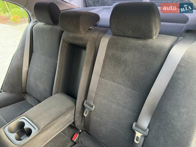 Серый Хонда Цивик, объемом двигателя 1.8 л и пробегом 176 тыс. км за 7999 $, фото 48 на Automoto.ua