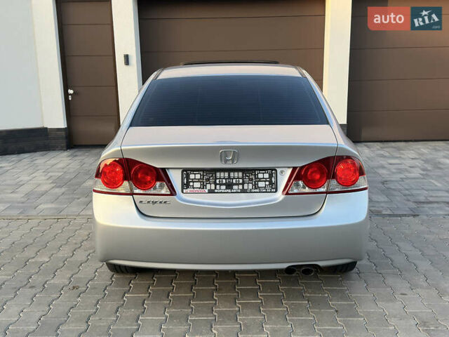 Серый Хонда Цивик, объемом двигателя 1.8 л и пробегом 176 тыс. км за 7999 $, фото 29 на Automoto.ua
