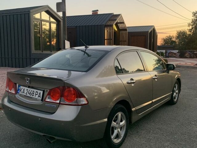 Серый Хонда Цивик, объемом двигателя 1.3 л и пробегом 255 тыс. км за 4100 $, фото 5 на Automoto.ua