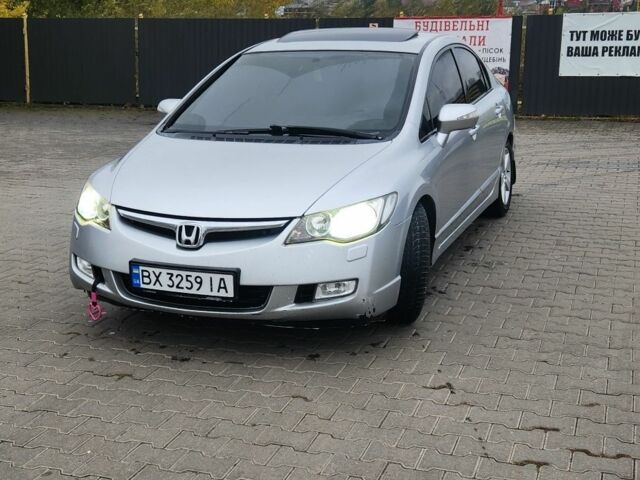 Серый Хонда Цивик, объемом двигателя 1.8 л и пробегом 312 тыс. км за 5700 $, фото 1 на Automoto.ua