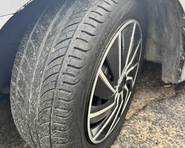 Серый Хонда Цивик, объемом двигателя 1.8 л и пробегом 316 тыс. км за 5750 $, фото 16 на Automoto.ua