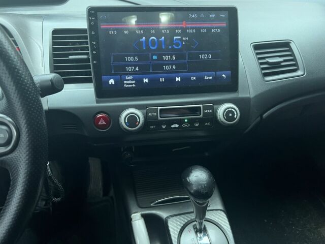 Серый Хонда Цивик, объемом двигателя 1.8 л и пробегом 225 тыс. км за 5100 $, фото 5 на Automoto.ua