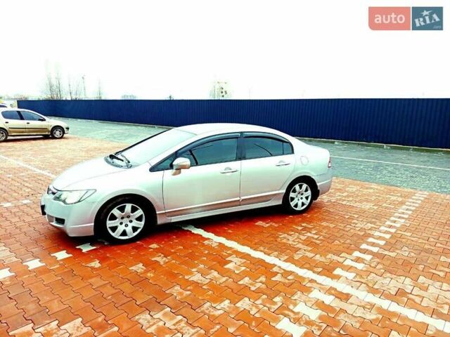 Сірий Хонда Сівік, об'ємом двигуна 1.8 л та пробігом 213 тис. км за 5400 $, фото 4 на Automoto.ua