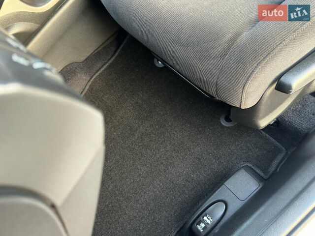 Серый Хонда Цивик, объемом двигателя 1.8 л и пробегом 176 тыс. км за 7999 $, фото 54 на Automoto.ua