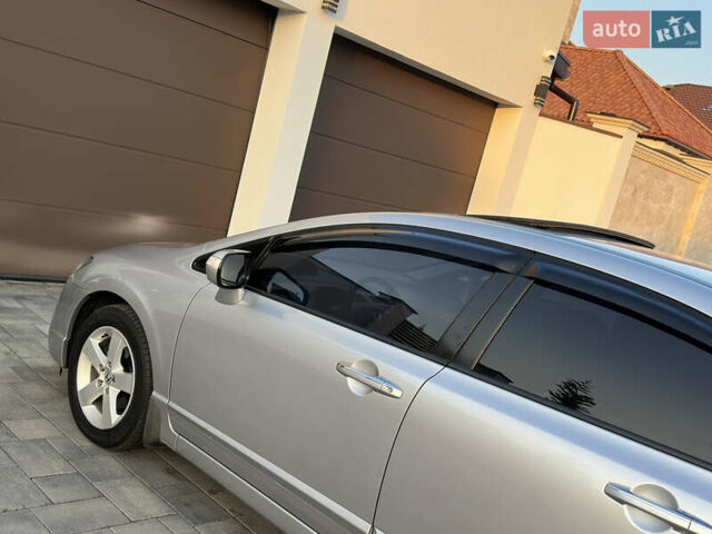 Серый Хонда Цивик, объемом двигателя 1.8 л и пробегом 176 тыс. км за 7999 $, фото 30 на Automoto.ua