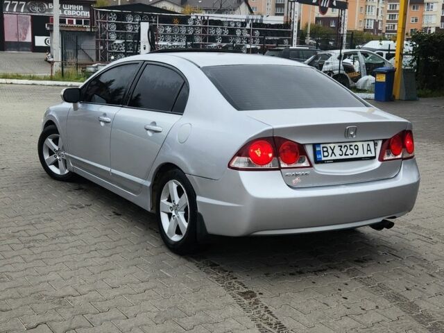 Серый Хонда Цивик, объемом двигателя 1.8 л и пробегом 312 тыс. км за 5700 $, фото 5 на Automoto.ua