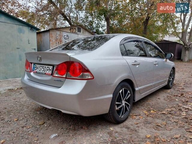 Серый Хонда Цивик, объемом двигателя 1.3 л и пробегом 170 тыс. км за 7000 $, фото 18 на Automoto.ua