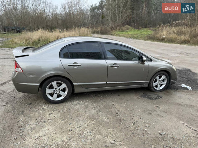 Сірий Хонда Сівік, об'ємом двигуна 1.8 л та пробігом 181 тис. км за 6800 $, фото 3 на Automoto.ua