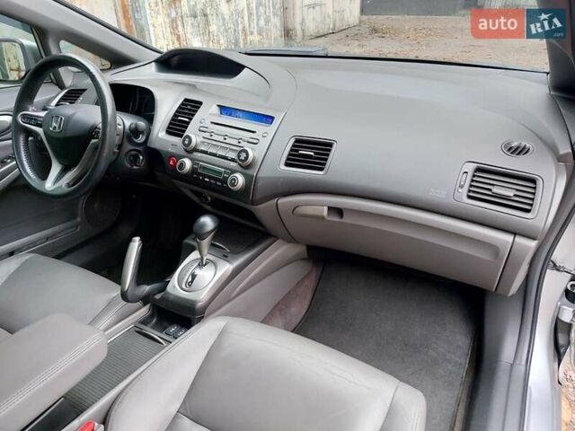 Серый Хонда Цивик, объемом двигателя 1.3 л и пробегом 170 тыс. км за 7000 $, фото 44 на Automoto.ua