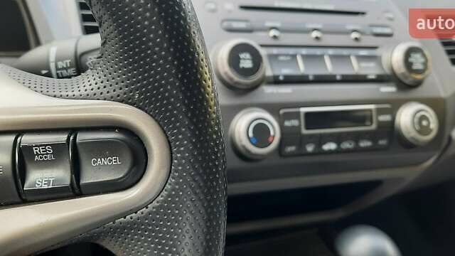 Серый Хонда Цивик, объемом двигателя 1.3 л и пробегом 209 тыс. км за 7000 $, фото 10 на Automoto.ua