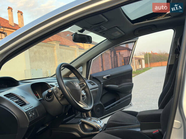 Серый Хонда Цивик, объемом двигателя 1.8 л и пробегом 176 тыс. км за 7999 $, фото 50 на Automoto.ua