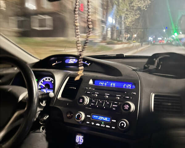 Серый Хонда Цивик, объемом двигателя 1.8 л и пробегом 316 тыс. км за 5750 $, фото 17 на Automoto.ua