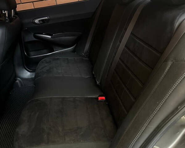 Серый Хонда Цивик, объемом двигателя 1.8 л и пробегом 311 тыс. км за 5500 $, фото 10 на Automoto.ua