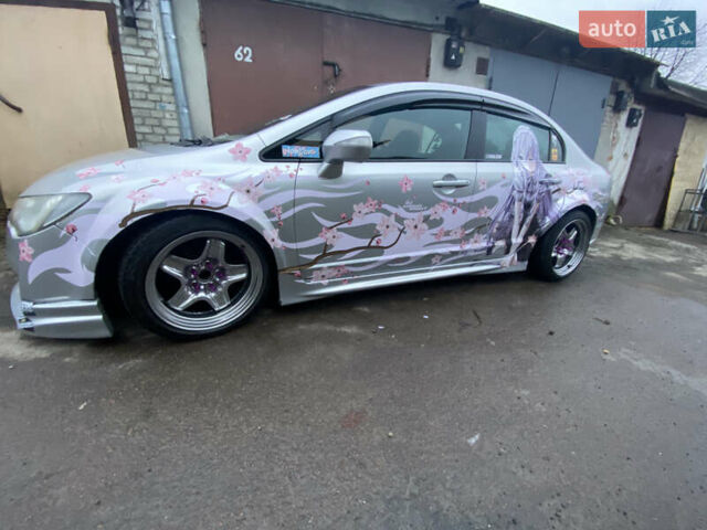 Серый Хонда Цивик, объемом двигателя 1.8 л и пробегом 185 тыс. км за 9000 $, фото 8 на Automoto.ua