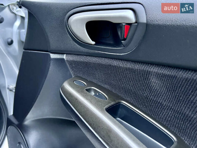 Серый Хонда Цивик, объемом двигателя 1.8 л и пробегом 168 тыс. км за 7650 $, фото 58 на Automoto.ua