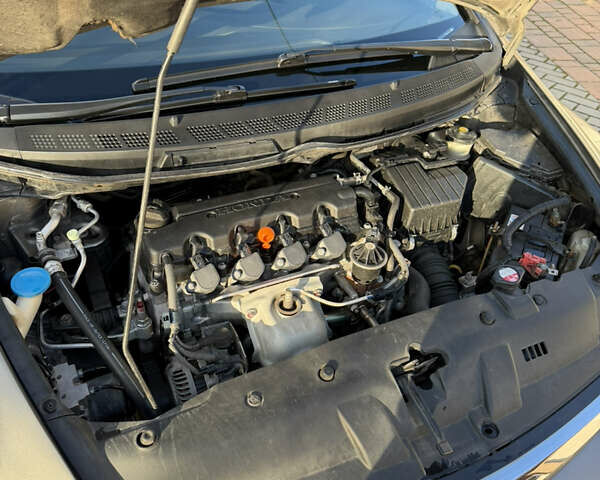 Серый Хонда Цивик, объемом двигателя 1.8 л и пробегом 148 тыс. км за 7400 $, фото 15 на Automoto.ua