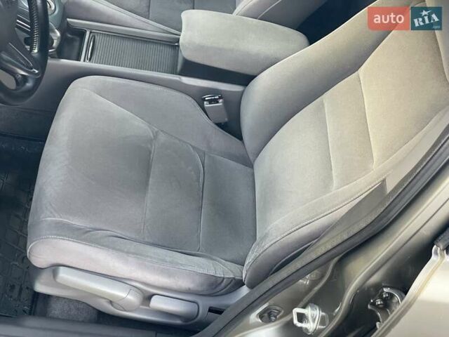 Серый Хонда Цивик, объемом двигателя 1.8 л и пробегом 229 тыс. км за 5990 $, фото 25 на Automoto.ua