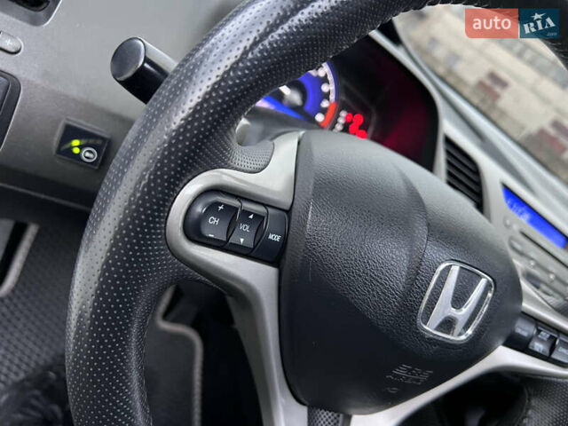 Серый Хонда Цивик, объемом двигателя 1.8 л и пробегом 168 тыс. км за 7650 $, фото 30 на Automoto.ua