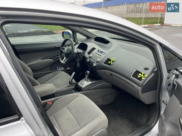 Серый Хонда Цивик, объемом двигателя 1.8 л и пробегом 230 тыс. км за 6350 $, фото 10 на Automoto.ua