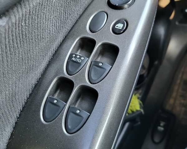 Сірий Хонда Сівік, об'ємом двигуна 1.8 л та пробігом 220 тис. км за 6900 $, фото 16 на Automoto.ua