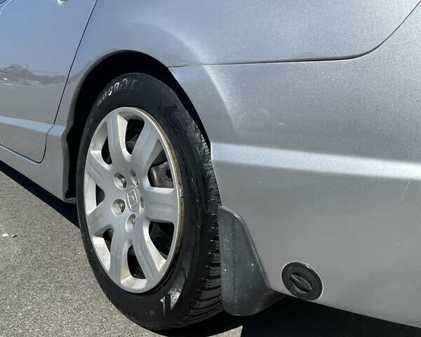 Серый Хонда Цивик, объемом двигателя 1.8 л и пробегом 234 тыс. км за 7300 $, фото 16 на Automoto.ua