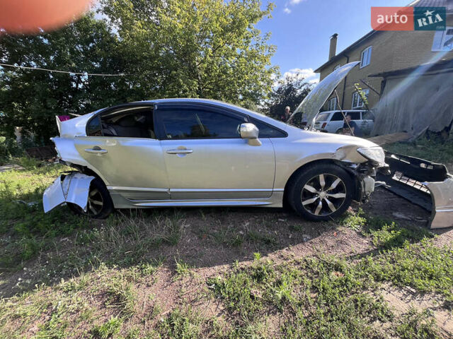 Сірий Хонда Сівік, об'ємом двигуна 1.8 л та пробігом 193 тис. км за 2000 $, фото 5 на Automoto.ua