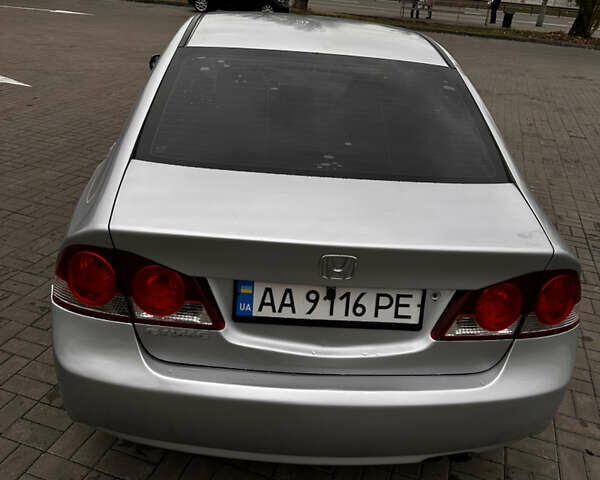 Серый Хонда Цивик, объемом двигателя 1.8 л и пробегом 250 тыс. км за 5700 $, фото 10 на Automoto.ua