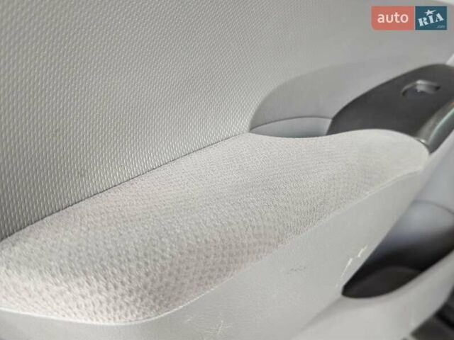 Серый Хонда Цивик, объемом двигателя 1.8 л и пробегом 232 тыс. км за 6300 $, фото 9 на Automoto.ua