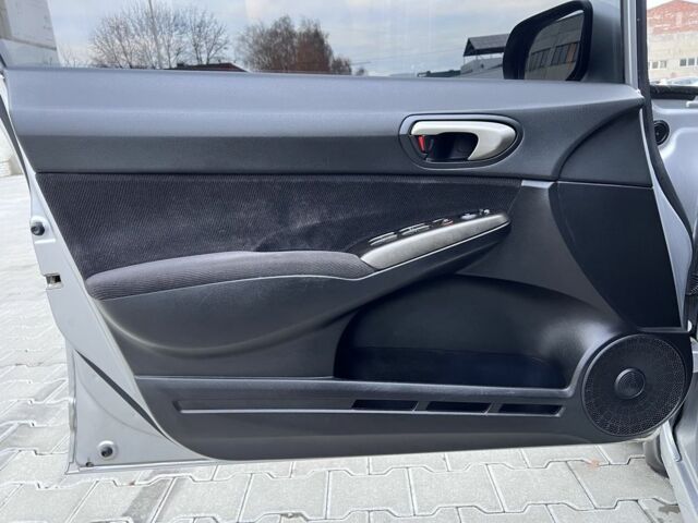 Серый Хонда Цивик, объемом двигателя 1.8 л и пробегом 168 тыс. км за 7650 $, фото 19 на Automoto.ua