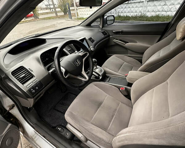 Серый Хонда Цивик, объемом двигателя 1.8 л и пробегом 250 тыс. км за 5700 $, фото 20 на Automoto.ua