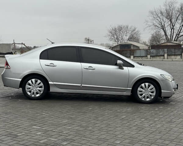 Серый Хонда Цивик, объемом двигателя 1.34 л и пробегом 196 тыс. км за 5700 $, фото 5 на Automoto.ua