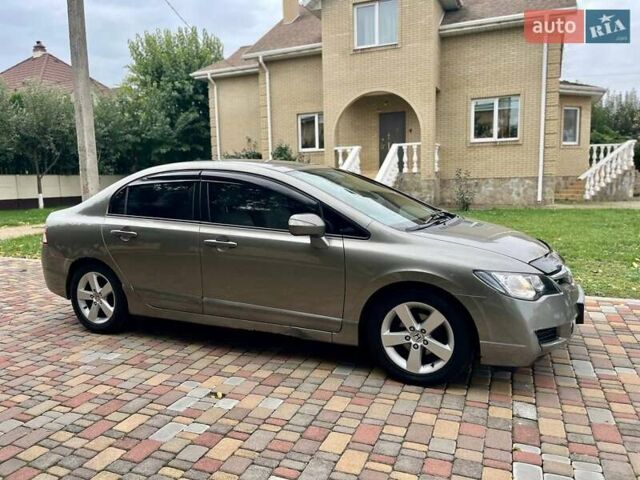 Серый Хонда Цивик, объемом двигателя 1.8 л и пробегом 268 тыс. км за 5800 $, фото 21 на Automoto.ua