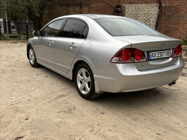 Серый Хонда Цивик, объемом двигателя 1.8 л и пробегом 346 тыс. км за 5500 $, фото 6 на Automoto.ua