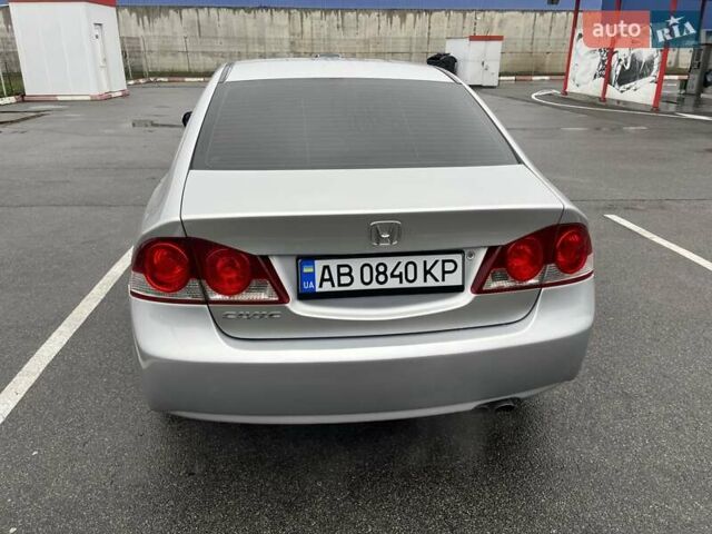 Серый Хонда Цивик, объемом двигателя 1.8 л и пробегом 230 тыс. км за 6350 $, фото 3 на Automoto.ua