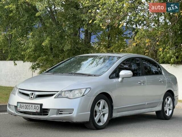 Серый Хонда Цивик, объемом двигателя 1.8 л и пробегом 378 тыс. км за 4900 $, фото 6 на Automoto.ua