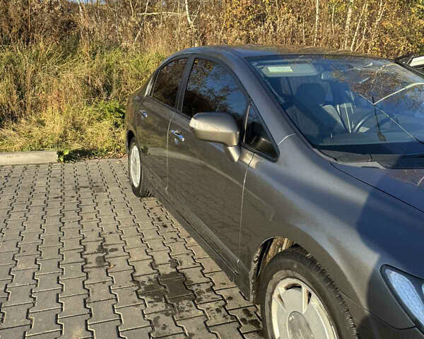 Серый Хонда Цивик, объемом двигателя 1.3 л и пробегом 215 тыс. км за 5500 $, фото 4 на Automoto.ua