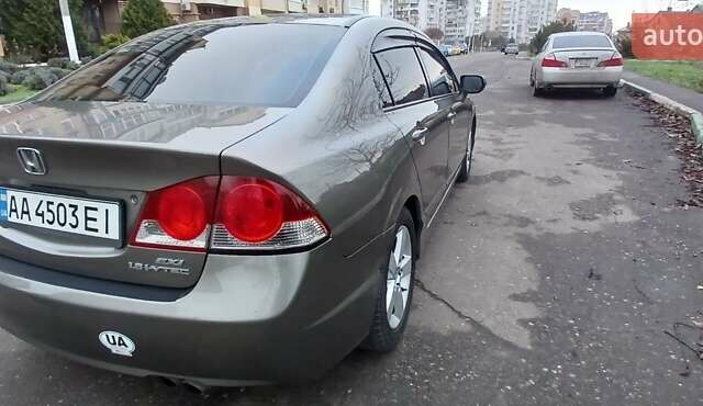 Серый Хонда Цивик, объемом двигателя 1.8 л и пробегом 268 тыс. км за 5800 $, фото 19 на Automoto.ua