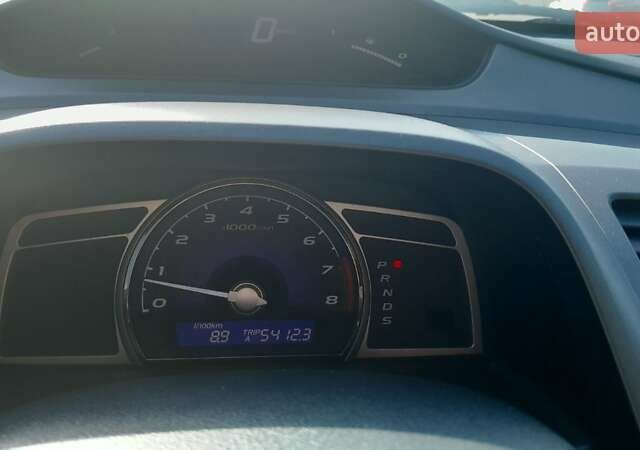 Серый Хонда Цивик, объемом двигателя 1.8 л и пробегом 162 тыс. км за 8300 $, фото 1 на Automoto.ua