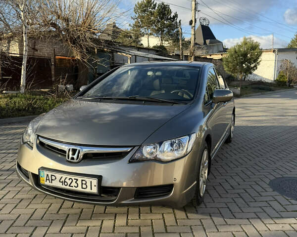 Серый Хонда Цивик, объемом двигателя 1.8 л и пробегом 148 тыс. км за 7400 $, фото 2 на Automoto.ua