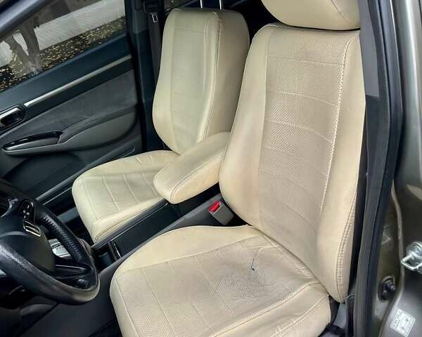 Серый Хонда Цивик, объемом двигателя 1.8 л и пробегом 268 тыс. км за 5800 $, фото 29 на Automoto.ua