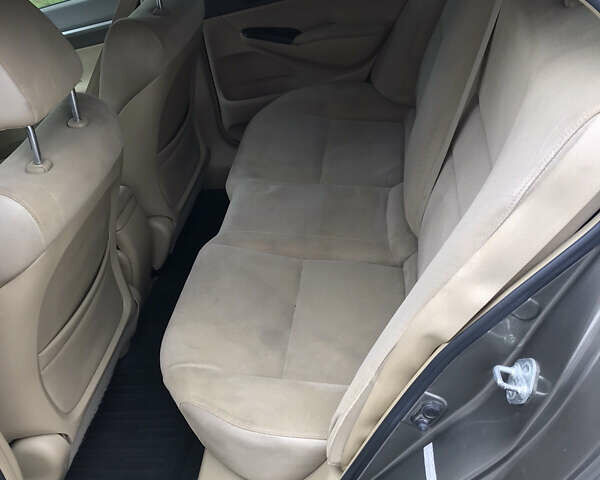 Серый Хонда Цивик, объемом двигателя 1.34 л и пробегом 200 тыс. км за 5700 $, фото 9 на Automoto.ua