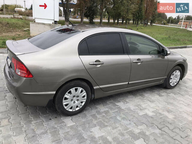 Серый Хонда Цивик, объемом двигателя 1.34 л и пробегом 200 тыс. км за 5700 $, фото 4 на Automoto.ua